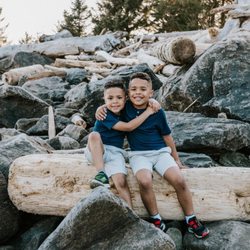 Nesbitt and Co Photography - Admiring Motherhood