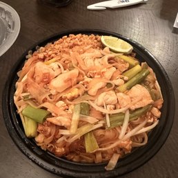 chicken pad thai