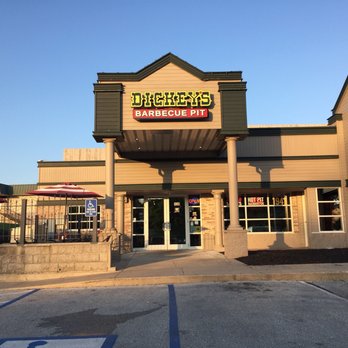 Dickey's Barbecue Pit - the front of the restaurant - Barbeque Near Me - Columbia, Missouri