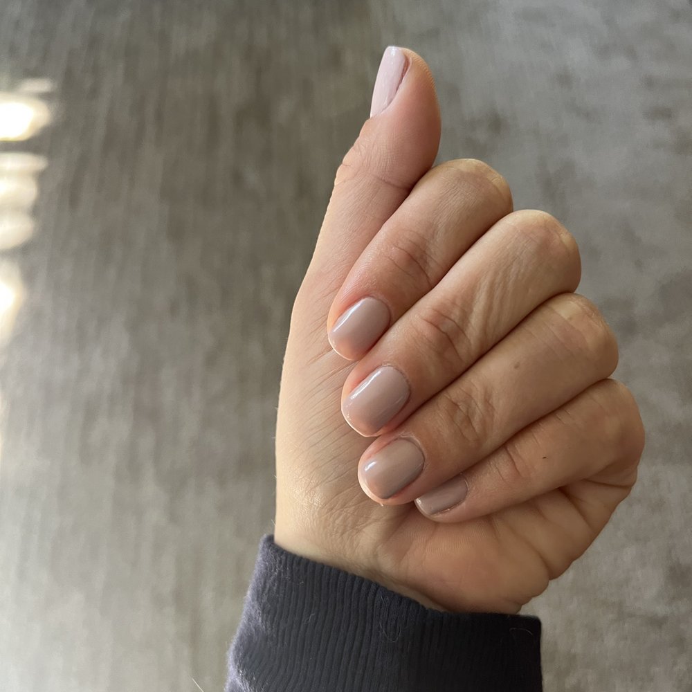 Paradise Salon - Freshly manicured nails - Nail Salons Near Me - Corte Madera, California Paradise Salon - Freshly manicured nails - Nail Salons Near Me - Corte Madera, California