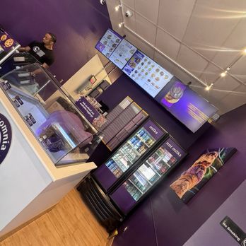 Insomnia Cookies - Desserts Near Me - Davis, California