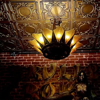 Skull & Crown Trading - Tiki Bars Near Me - Honolulu, Hawaii Skull & Crown Trading - Tiki Bars Near Me - Honolulu, Hawaii