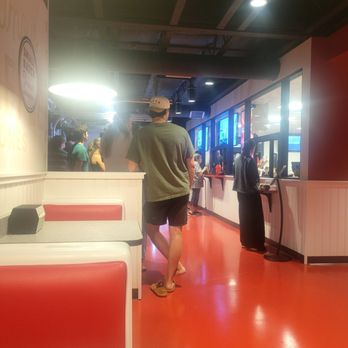 Bruster's Real Ice Cream - Pic of dining room into the front area - Desserts Near Me - Scottsdale, Arizona
