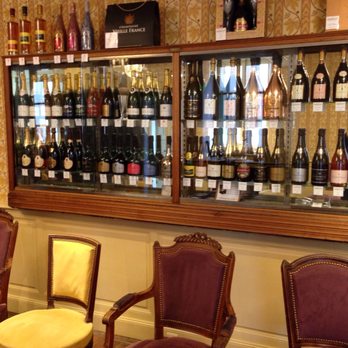 Champagne G.H. Martel & Co. - So pretty! - Wineries Near Me - Reims, 51