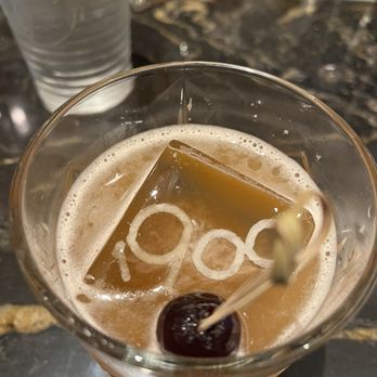 1900 FIFTH Bar & Lounge - 1900 5th Signature Old fashioned - Lounges Near Me - Seattle, Washington