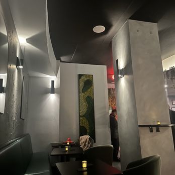 Kohinoor - Wine Bars Near Me - Kansas City, Missouri