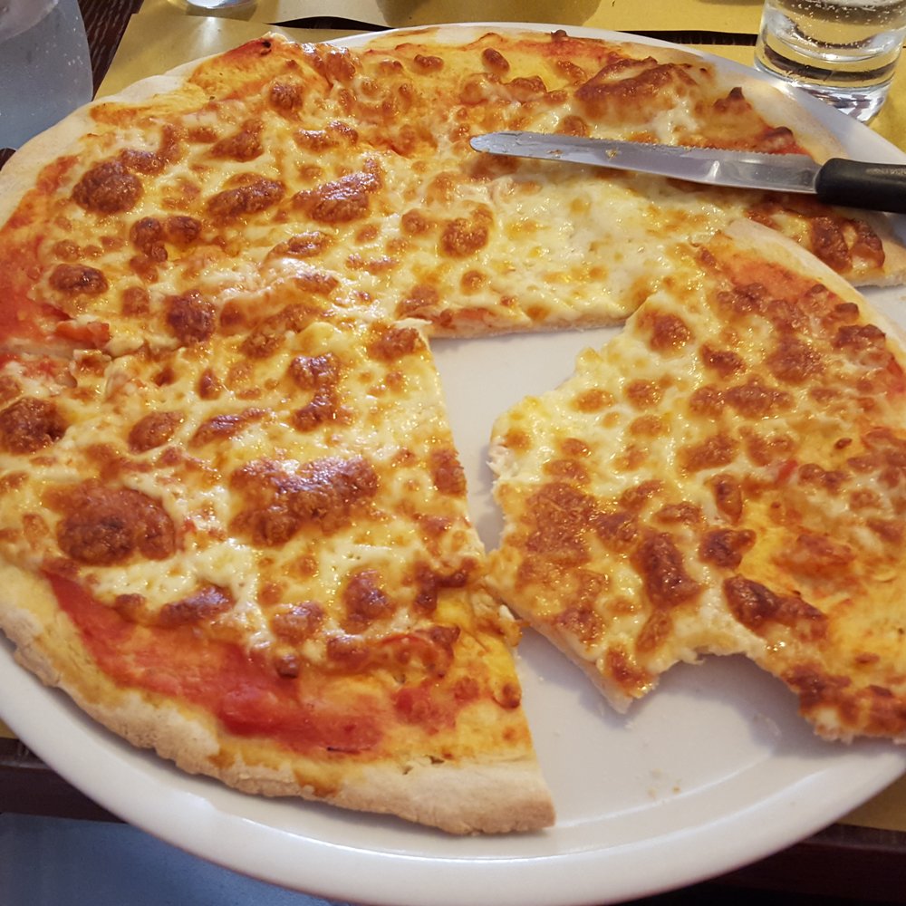 Margherita pizza