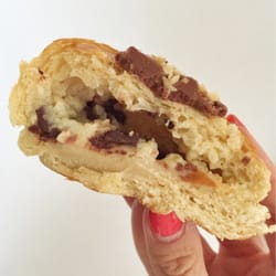 Fastelavnsbollen indeni