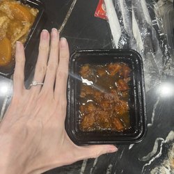 Linme's Gourmet Soul Food and Catering - Portion sizes next to my hand :( sides are all around $10