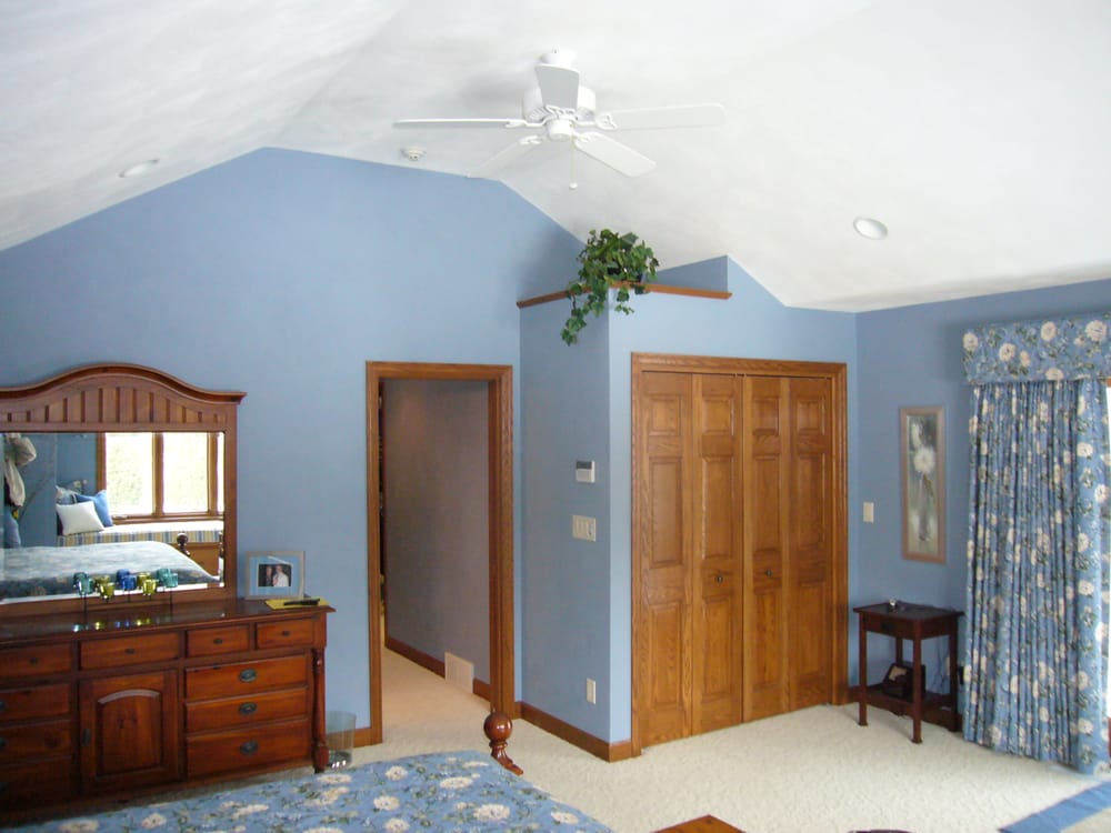 KOCH CONSTRUCTION Updated September 2024 215 E Main St, Cedar Falls