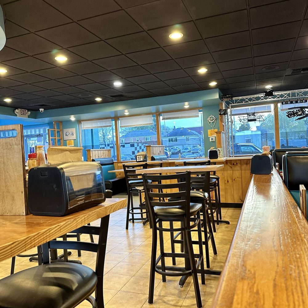 El Muchacho Alegre - Dining room - Bars Near Me - Everett, Washington El Muchacho Alegre - Dining room - Bars Near Me - Everett, Washington