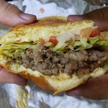 Costco - Cheese Burger - Wholesale Stores Near Me - Kahului, Hawaii