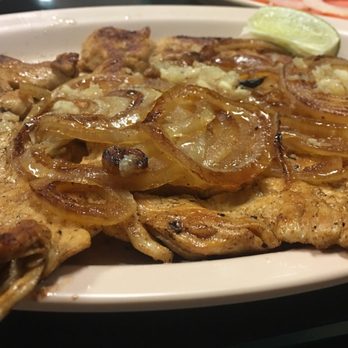 La Vina Aragon - Chicken breast steak. Bistec de pollo. Excellent!!! - Latin American Near Me - Hialeah, Florida