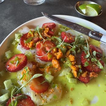 Almond & Oak - Halibut Crudo - New American Near Me - Oakland, California