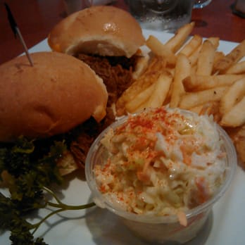 Joe's Rusty Nail - Pot roast sliders. Very good - American Near Me - Bellevue, Pennsylvania