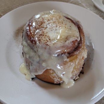 Fellows Cafe - Sourdough Cinnamon Roll - Breakfast & Brunch Near Me - Roswell, Georgia