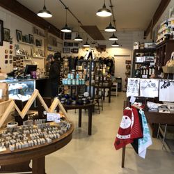 Best Gift Shops Near Me - April 2021: Find Nearby Gift Shops Reviews - Yelp