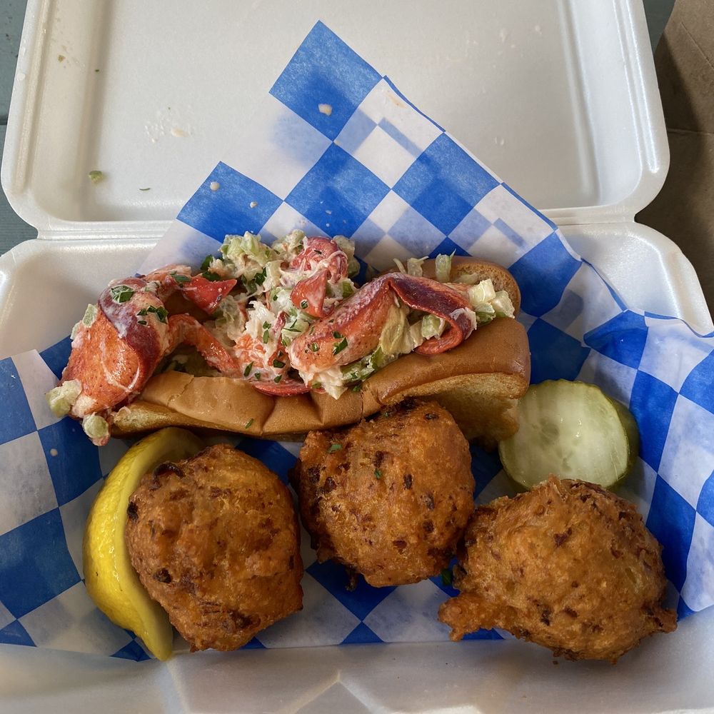 Tommy's Clam Shack - Tommy trio: half lobster roll and three clam cakes - Seafood Near Me - Warwick, Rhode Island Tommy's Clam Shack - Tommy trio: half lobster roll and three clam cakes - Seafood Near Me - Warwick, Rhode Island