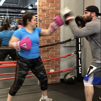 TITLE Boxing Club - Gyms Near Me - Evanston, Illinois