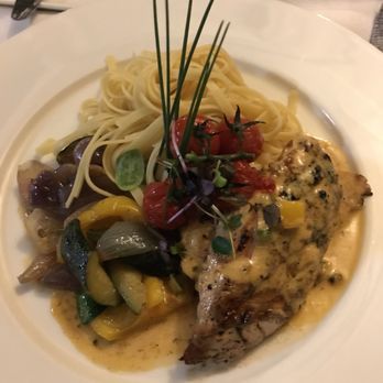 Hotel des Alpes - Grilled chicken with noodles and mixed veggies - Swiss Food Near Me - Luzern, LU Hotel des Alpes - Grilled chicken with noodles and mixed veggies - Swiss Food Near Me - Luzern, LU
