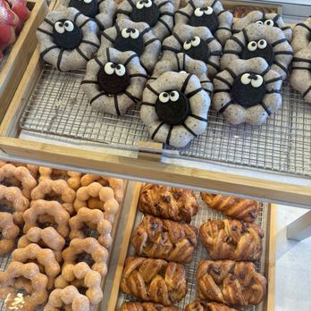 Paris Baguette - Spider mochi donuts for Halloween - Bakeries Near Me - Yorktown Heights, New York Paris Baguette - Spider mochi donuts for Halloween - Bakeries Near Me - Yorktown Heights, New York