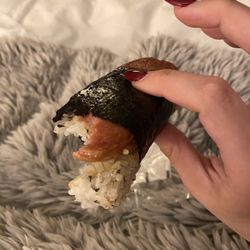 Mo' Bettahs Hawaiian Style Food - Spam Musubi