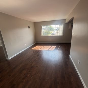 Valley Drive Apartments - Living room - Apartments Near Me - Mount Clemens, Michigan Valley Drive Apartments - Living room - Apartments Near Me - Mount Clemens, Michigan