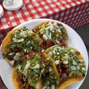 Tacos El Chino - Al pastor tacos with all the trimmings. - Tacos Near Me - Covina, California Tacos El Chino - Al pastor tacos with all the trimmings. - Tacos Near Me - Covina, California
