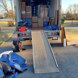 Division 1 Moving & Storage - It took a team of 4 men to load this truck to the capacity and unload it. Very efficient.