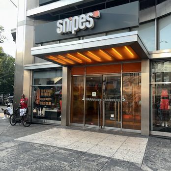 snipes restock mocha