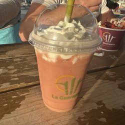 La Guarapera - Strawberry, pineapple, banana frappe