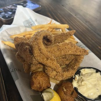 Hungry Fox Restaurant - Fried Catfish - American Near Me - Graham, Texas Hungry Fox Restaurant - Fried Catfish - American Near Me - Graham, Texas