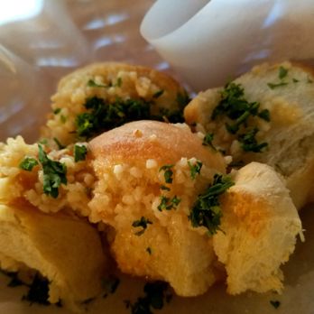 II Capuccino Ristorante - Delicious garlic bread - Italian Near Me - Sag Harbor, New York II Capuccino Ristorante - Delicious garlic bread - Italian Near Me - Sag Harbor, New York