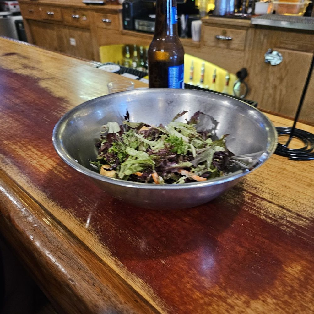 Gannett Grill - Sorry looking salad. - Pizza Near Me - Lander, Wyoming Gannett Grill - Sorry looking salad. - Pizza Near Me - Lander, Wyoming