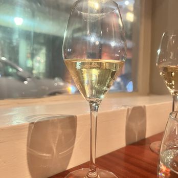 Doris Metropolitan - Champagne - New American Near Me - New Orleans, Louisiana