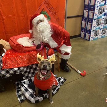 PetSmart - Santa pic - Pet Stores Near Me - Pinole, California PetSmart - Santa pic - Pet Stores Near Me - Pinole, California