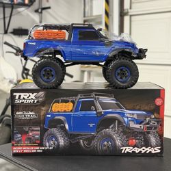 Mike's Hobby - Brand New Traxxas TRX4 Sport in Blue Color and Also It's Box