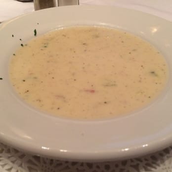 Petterinos - Bowl of clam chowder - American Near Me - Chicago, Illinois Petterinos - Bowl of clam chowder - American Near Me - Chicago, Illinois