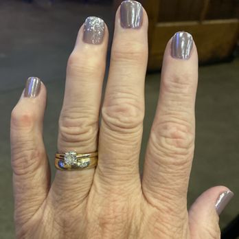 Lee Nails Spa - Nail Salons Near Me - Batavia, Illinois