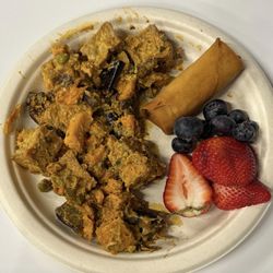 SF Food Market - Vegan options- tofu sweet potato eggplant curry is fantastic, veggie egg rolls are awesome as well
