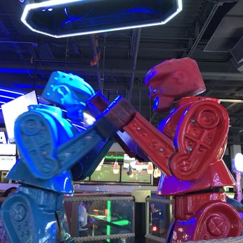 Dave & Buster's El Paso - This is the coolest game! Hahah - Arcades Near Me - El Paso, Texas