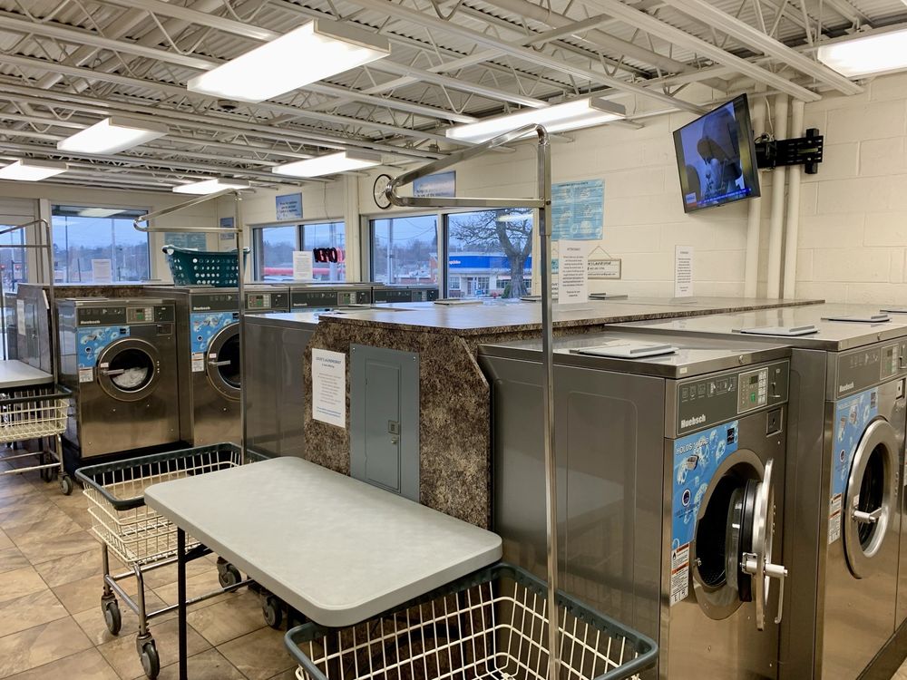 LAKE EFFECT LAUNDROMAT Updated September 2024 115 Wilson Mills Rd