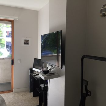 David AV Installations - Bedroom TV - TV Mounting Near Me - Los Angeles, California