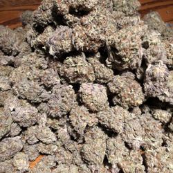 Livermore Doap - More images of our top notch black diamond Kush!