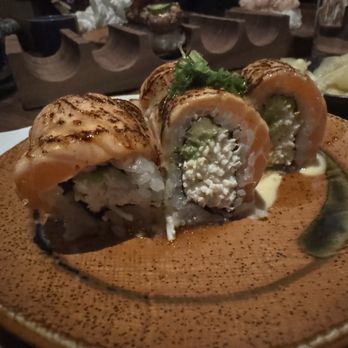 Sonmari - Seared salmon roll. - Sushi Bars Near Me - Los Angeles, California