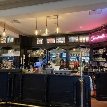 Kavanaghs Bar - Pubs Near Me - Dublin, D