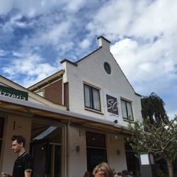 Restaurant Sence - Lekker pizza eten in Burgh- Haamstede. Voor een redelijke prijs. En vrij gebruik van saladebar. Top