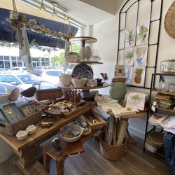 Home Crush Store - Front home decor.