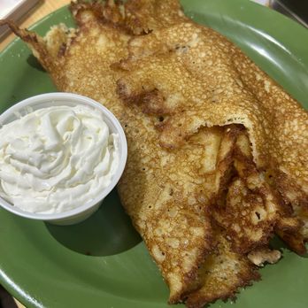 P&G's Pamela's Diner - Banana Walnut Hotcakes - Breakfast & Brunch Near Me - Pittsburgh, Pennsylvania