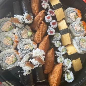 Genki Sushi - See how the small shushing looks like it was made fast and and not even wrapped right. It's all loose and falling apart. - Sushi Bars Near Me - Waipahu, Hawaii Genki Sushi - See how the small shushing looks like it was made fast and and not even wrapped right. It's all loose and falling apart. - Sushi Bars Near Me - Waipahu, Hawaii